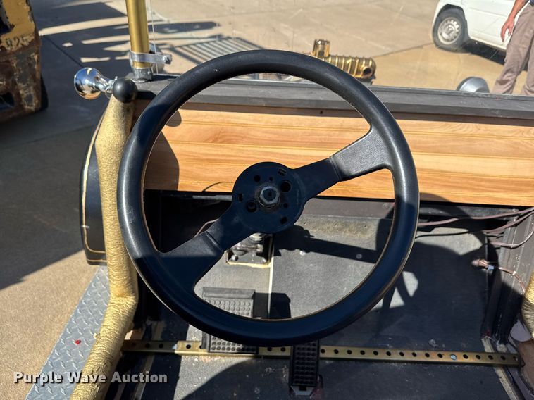 image for item NE9808 Melex 255 golf cart