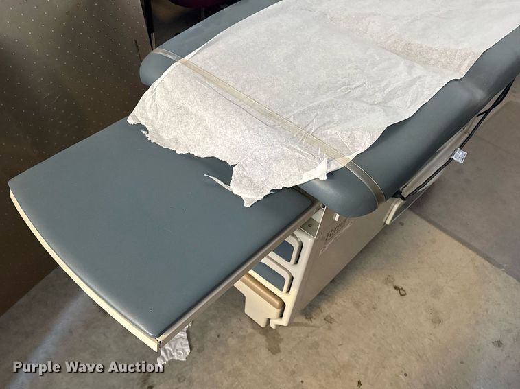 image for item NE9811 Ritter 204 examination table