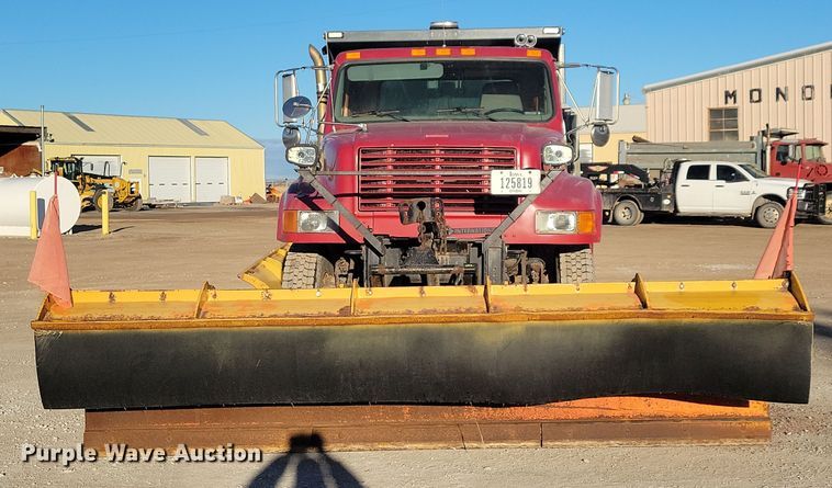 image for item OH9482 1998 International  4800 dump truck