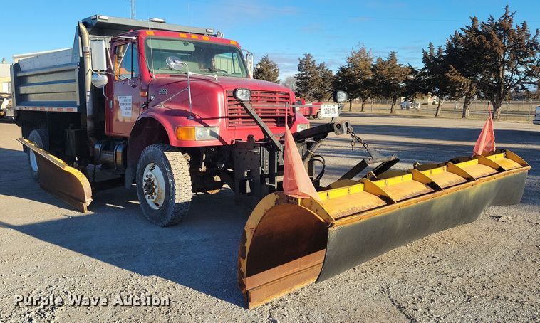 image for item OH9482 1998 International  4800 dump truck