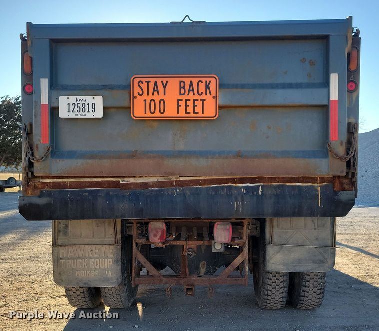 image for item OH9482 1998 International  4800 dump truck