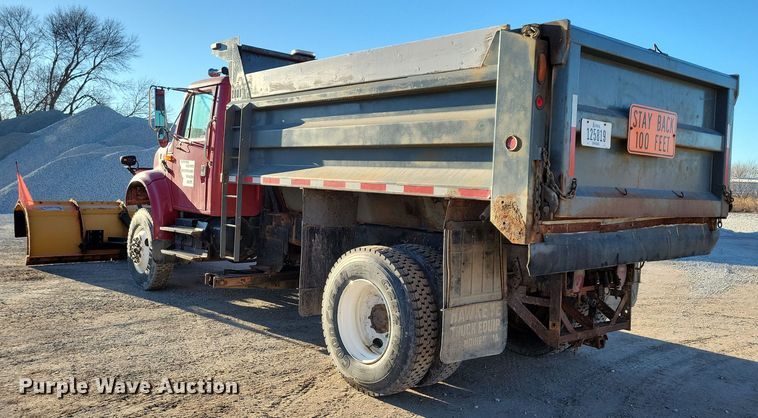 image for item OH9482 1998 International  4800 dump truck