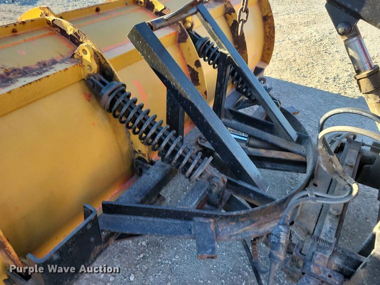 image for item OH9482 1998 International  4800 dump truck