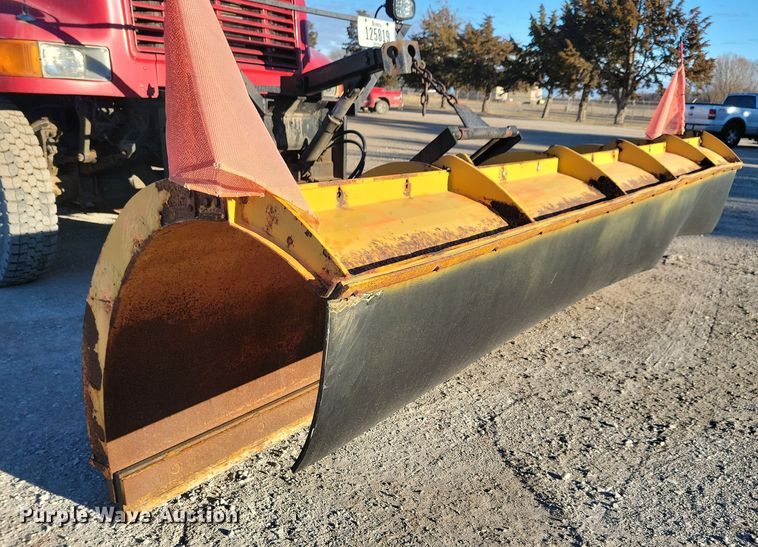 image for item OH9482 1998 International  4800 dump truck