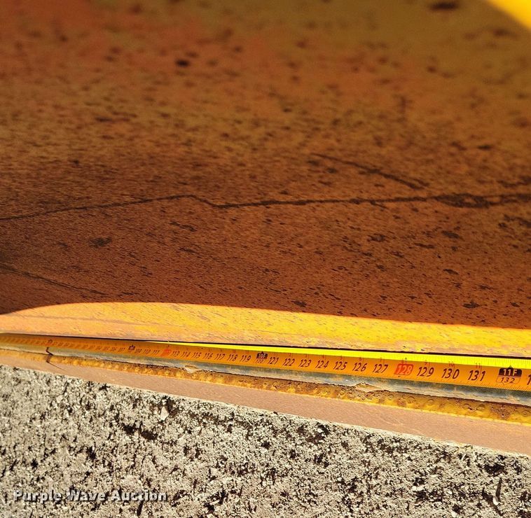 image for item OH9482 1998 International  4800 dump truck