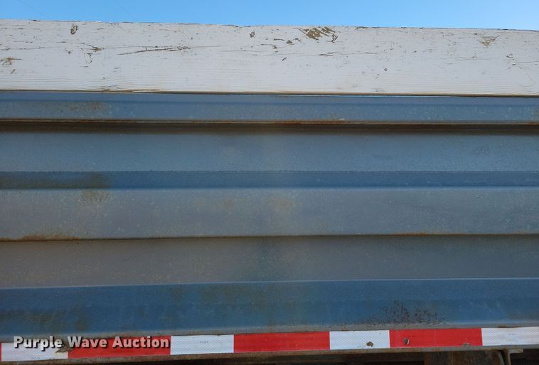 image for item OH9482 1998 International  4800 dump truck