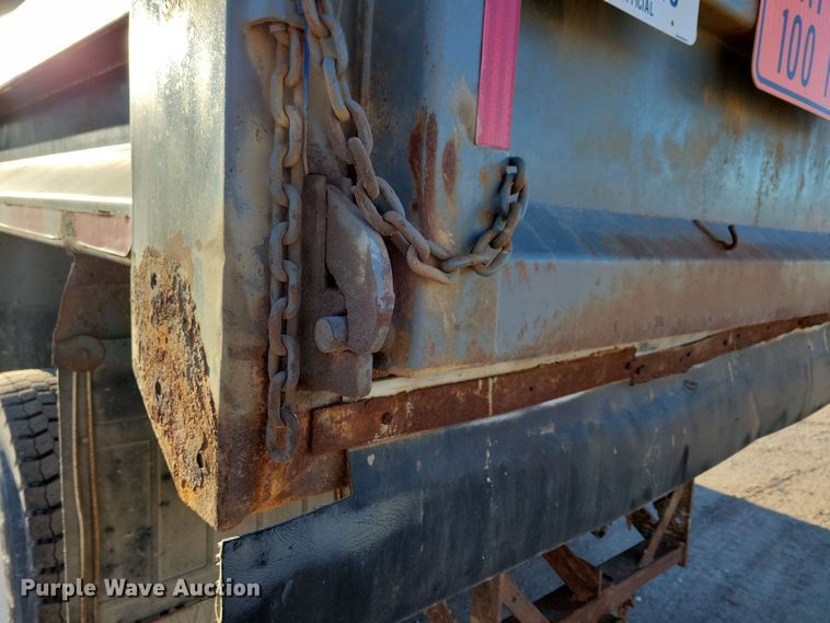 image for item OH9482 1998 International  4800 dump truck