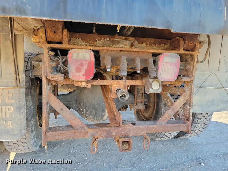 image for item OH9482 1998 International  4800 dump truck