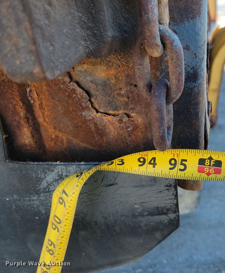 image for item OH9482 1998 International  4800 dump truck