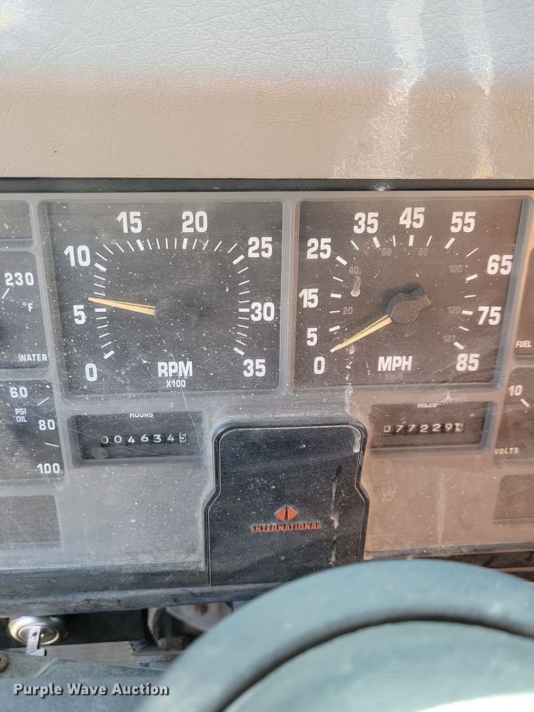 image for item OH9482 1998 International  4800 dump truck