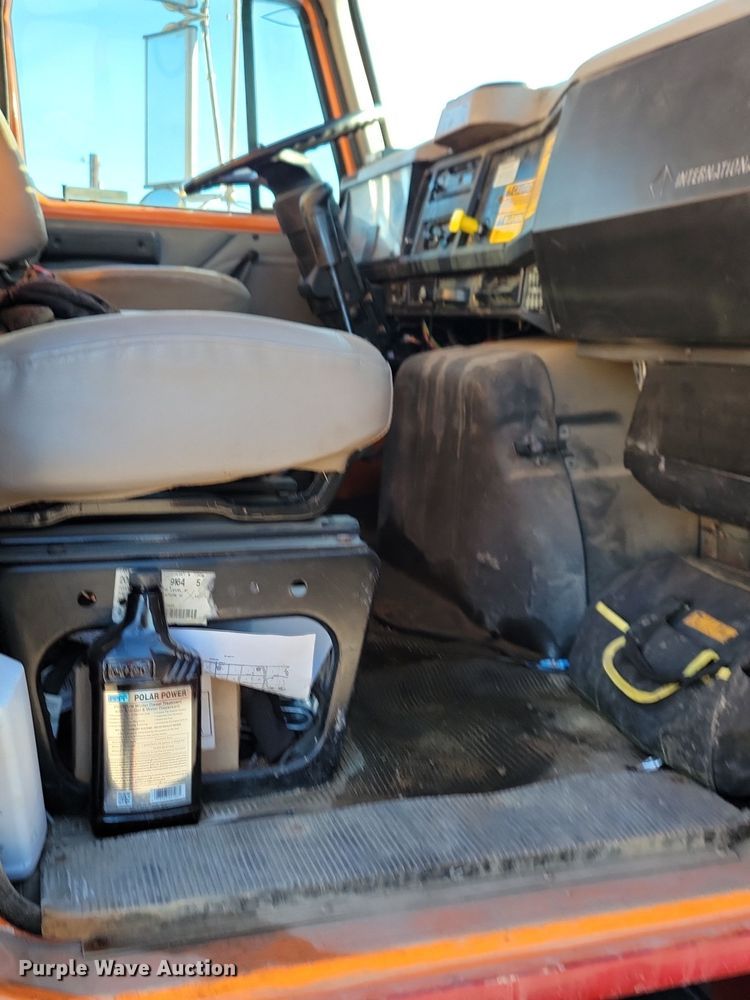 image for item OH9482 1998 International  4800 dump truck