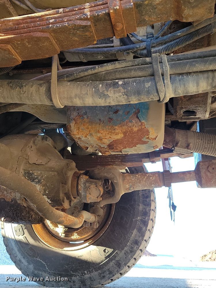 image for item OH9482 1998 International  4800 dump truck