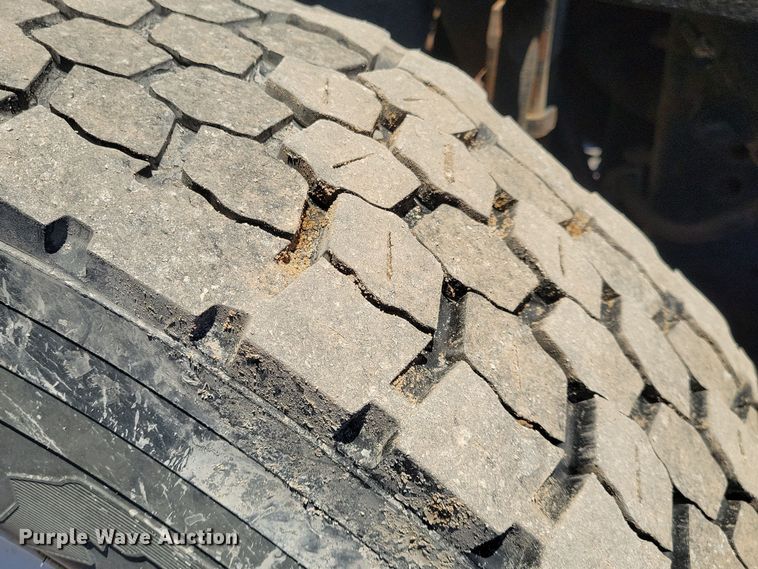 image for item OH9482 1998 International  4800 dump truck