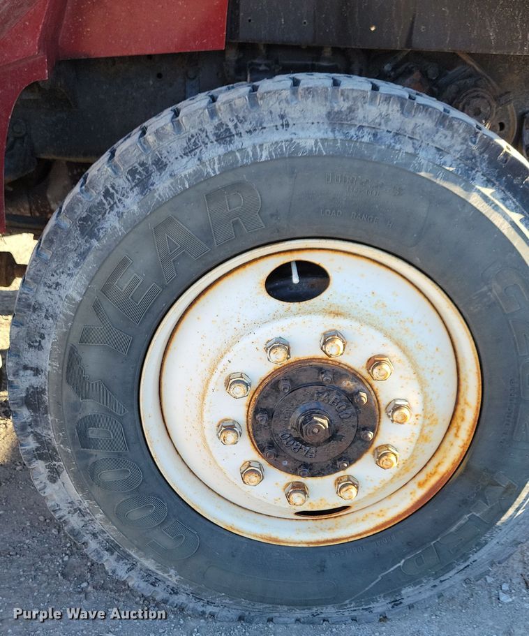 image for item OH9482 1998 International  4800 dump truck