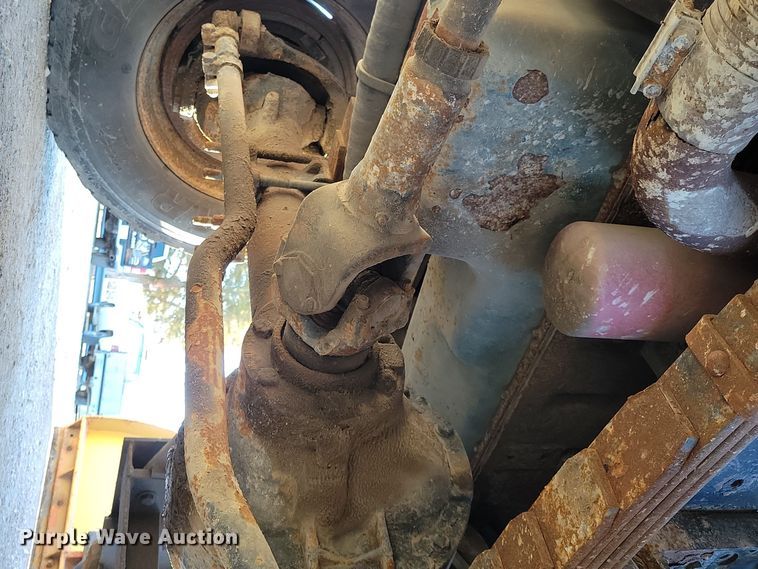 image for item OH9482 1998 International  4800 dump truck