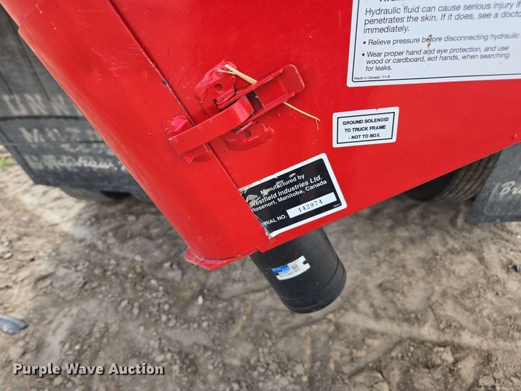 image for item DE2180 1986 GMC 7000 grain truck