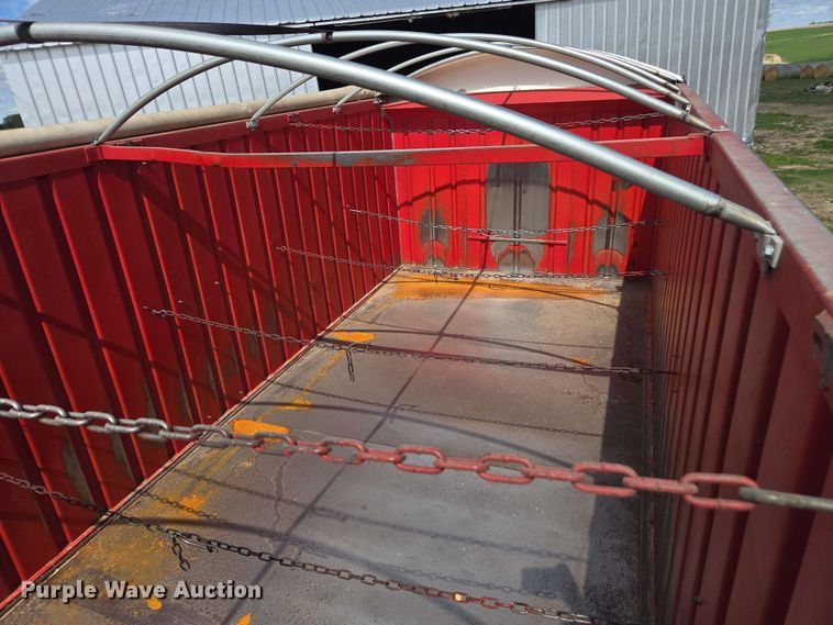 image for item DE2180 1986 GMC 7000 grain truck