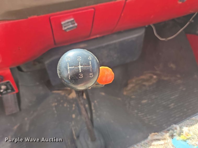 image for item DE2180 1986 GMC 7000 grain truck