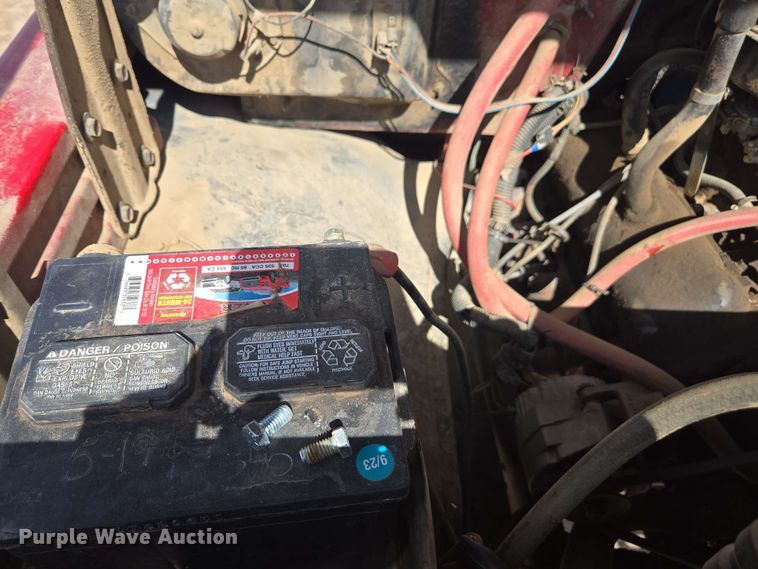 image for item DE2180 1986 GMC 7000 grain truck