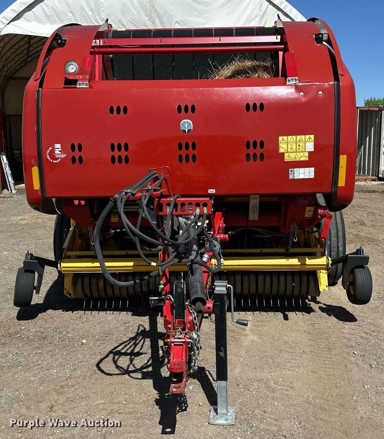 image for item DF8501 2018 New Holland 560RB round baler