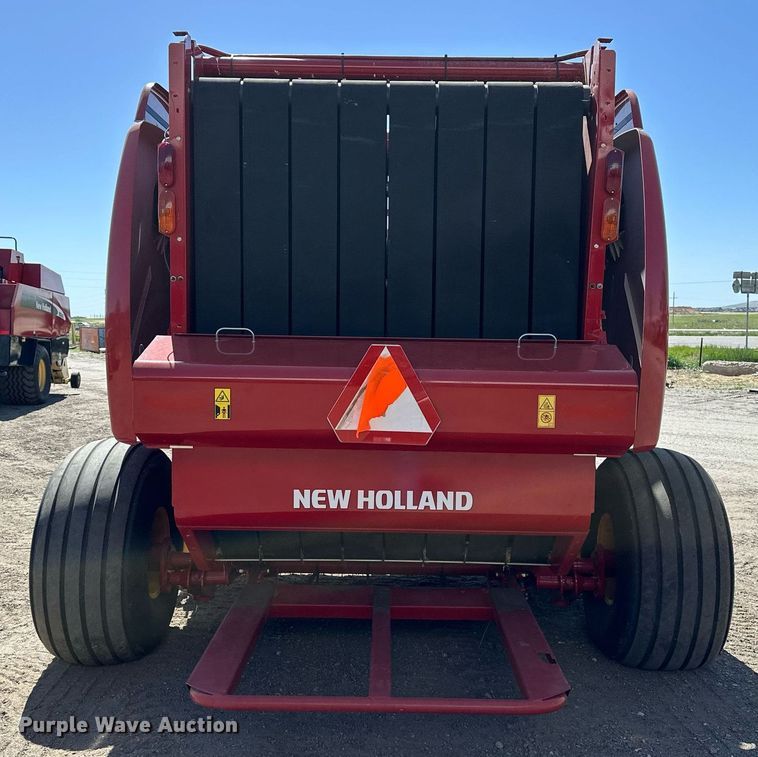 image for item DF8501 2018 New Holland 560RB round baler