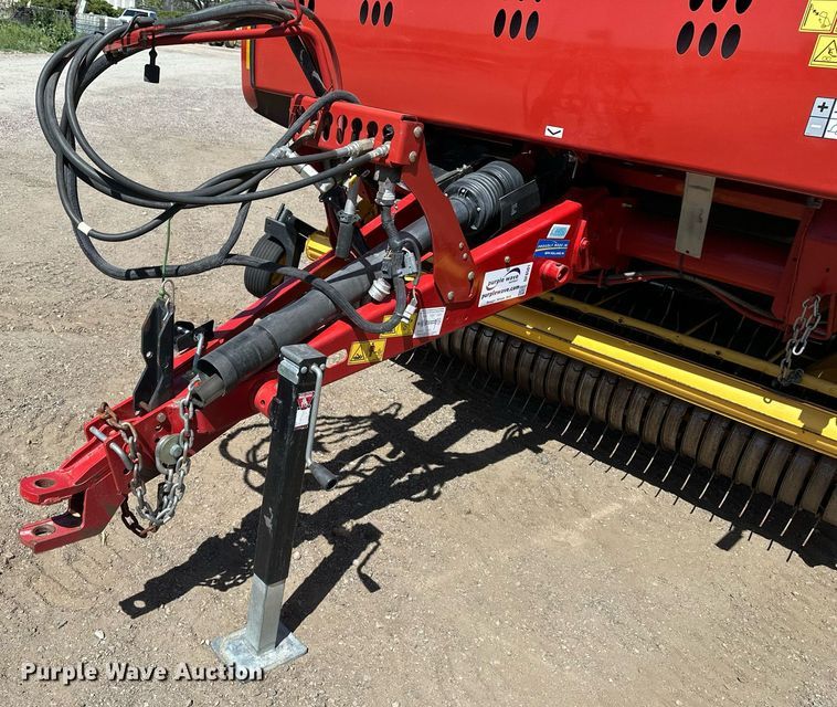 image for item DF8501 2018 New Holland 560RB round baler