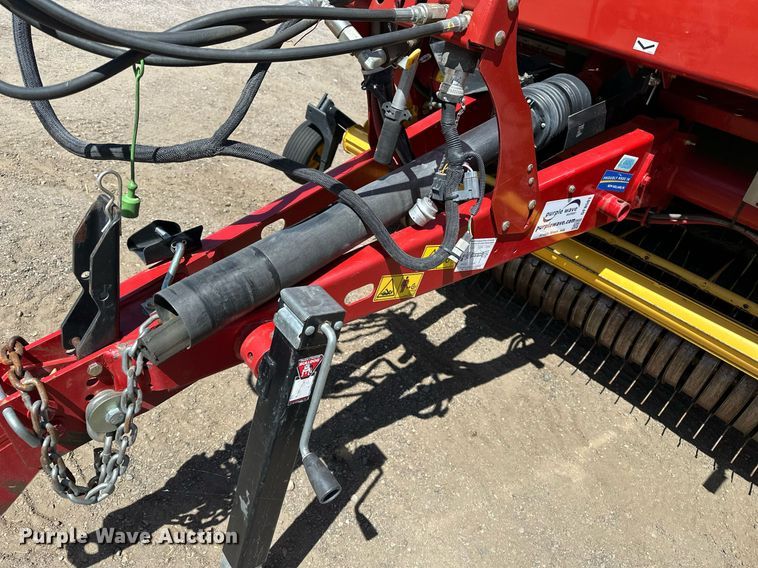 image for item DF8501 2018 New Holland 560RB round baler