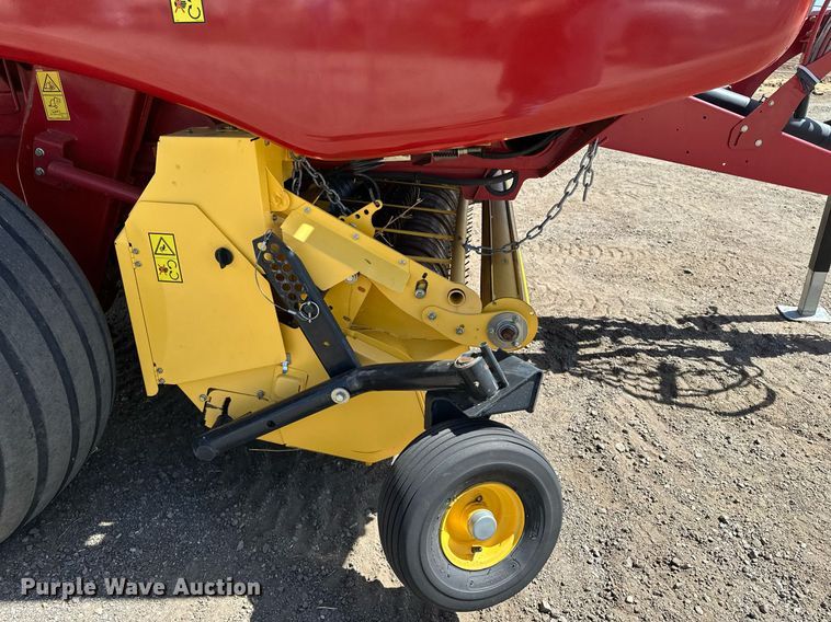 image for item DF8501 2018 New Holland 560RB round baler