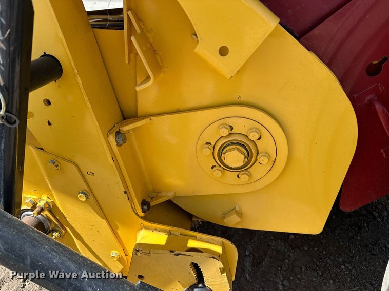 image for item DF8501 2018 New Holland 560RB round baler