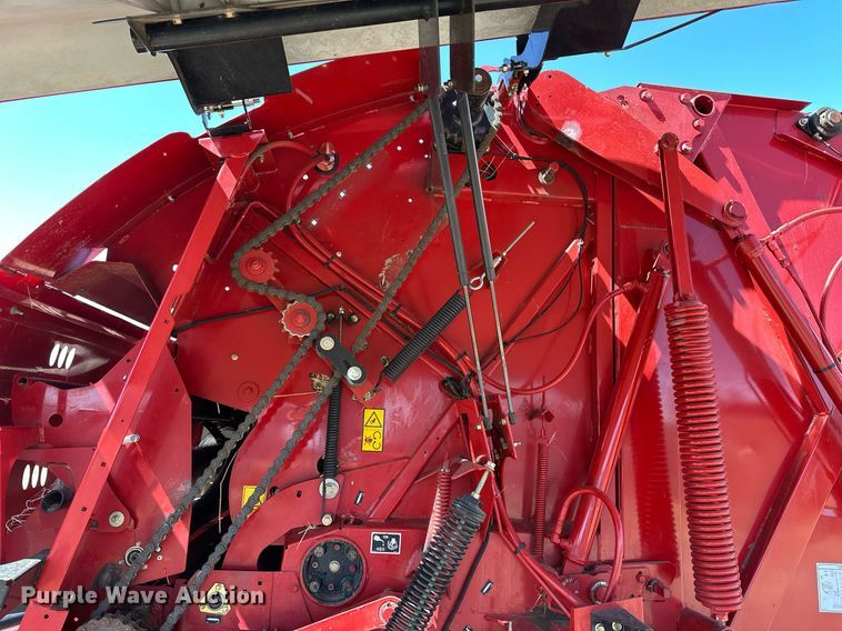 image for item DF8501 2018 New Holland 560RB round baler