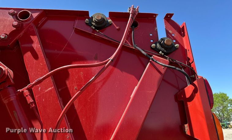 image for item DF8501 2018 New Holland 560RB round baler