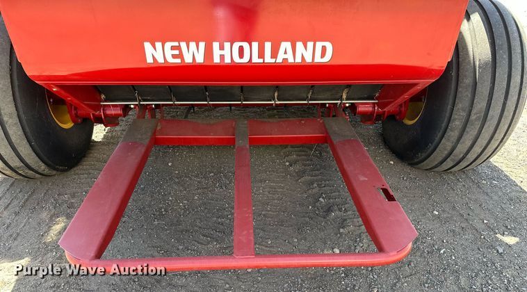 image for item DF8501 2018 New Holland 560RB round baler