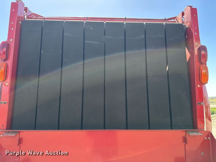 image for item DF8501 2018 New Holland 560RB round baler