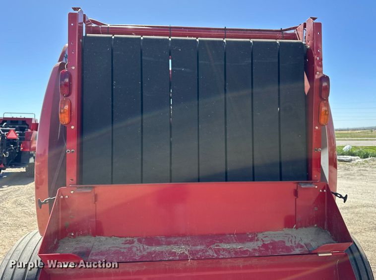 image for item DF8501 2018 New Holland 560RB round baler