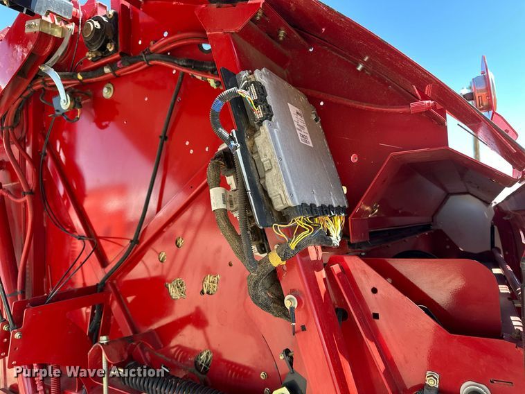 image for item DF8501 2018 New Holland 560RB round baler