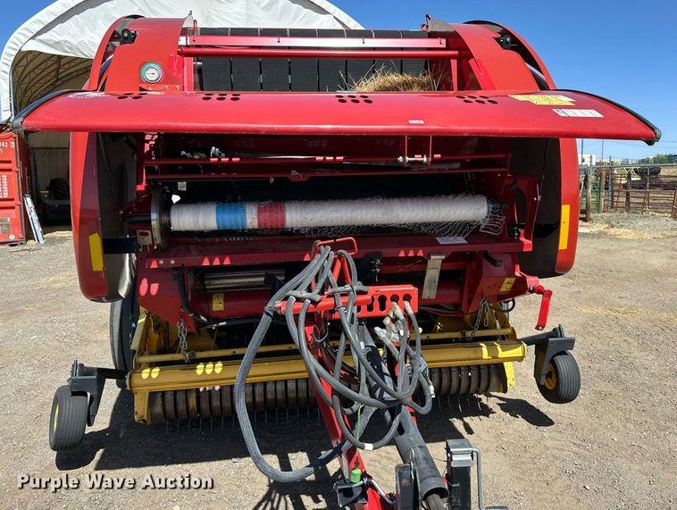 image for item DF8501 2018 New Holland 560RB round baler