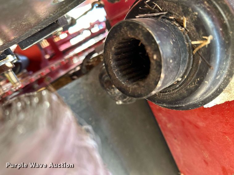 image for item DF8501 2018 New Holland 560RB round baler