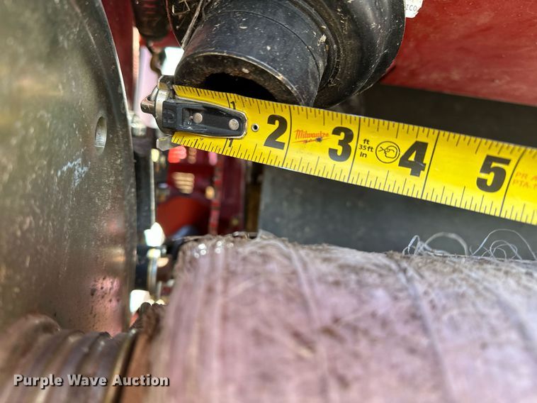 image for item DF8501 2018 New Holland 560RB round baler