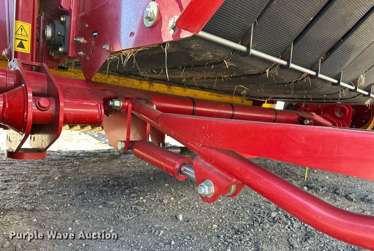 image for item DF8501 2018 New Holland 560RB round baler