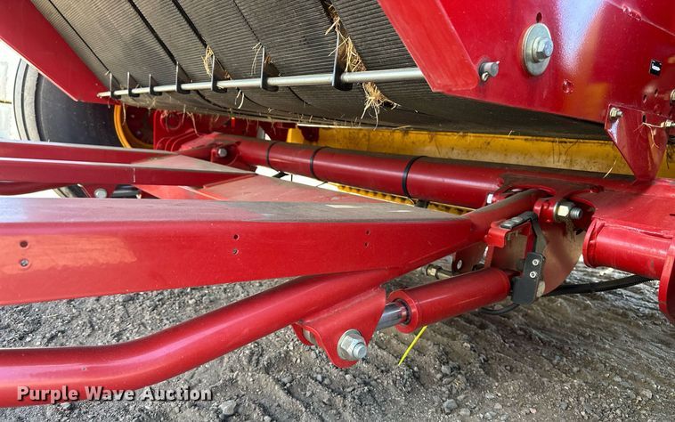 image for item DF8501 2018 New Holland 560RB round baler