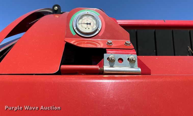 image for item DF8501 2018 New Holland 560RB round baler