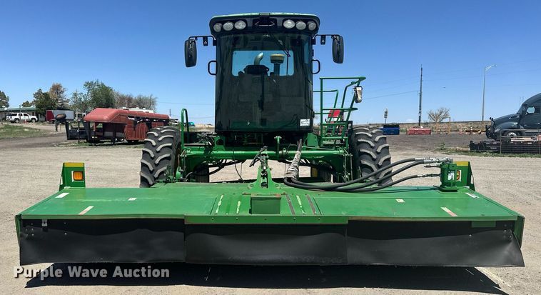 image for item DF8502 2013 John Deere R450 swather / windrower