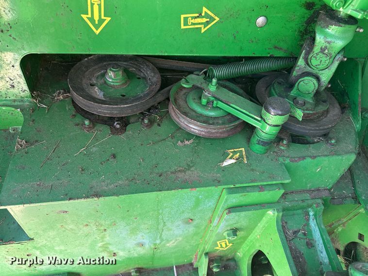 image for item DF8502 2013 John Deere R450 swather / windrower