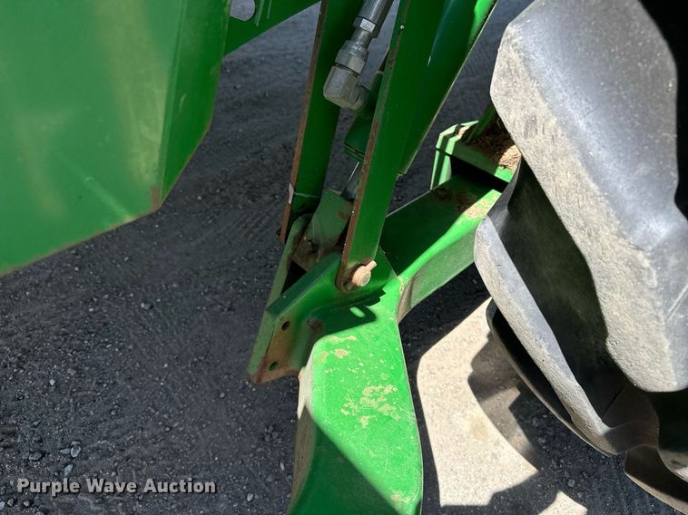 image for item DF8502 2013 John Deere R450 swather / windrower