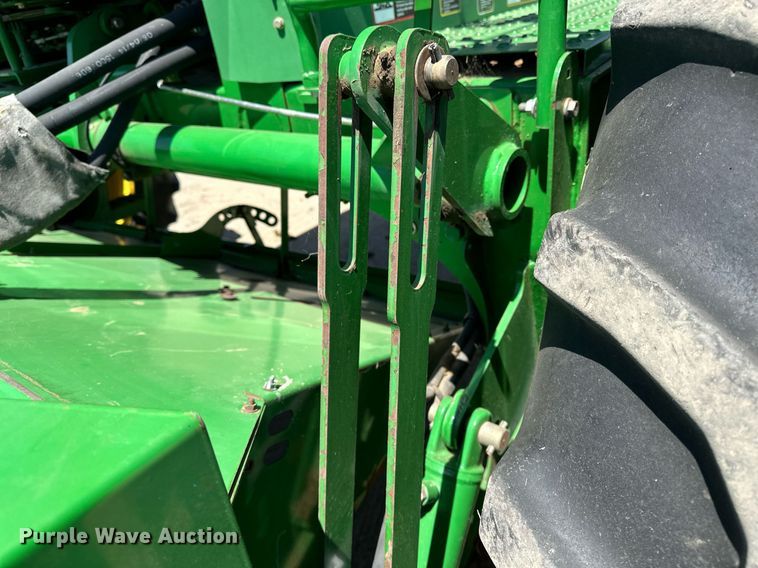 image for item DF8502 2013 John Deere R450 swather / windrower