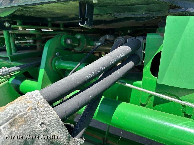 image for item DF8502 2013 John Deere R450 swather / windrower