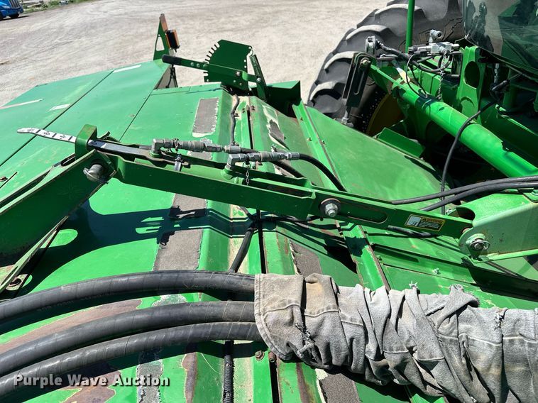 image for item DF8502 2013 John Deere R450 swather / windrower