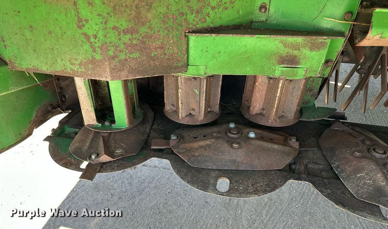 image for item DF8502 2013 John Deere R450 swather / windrower