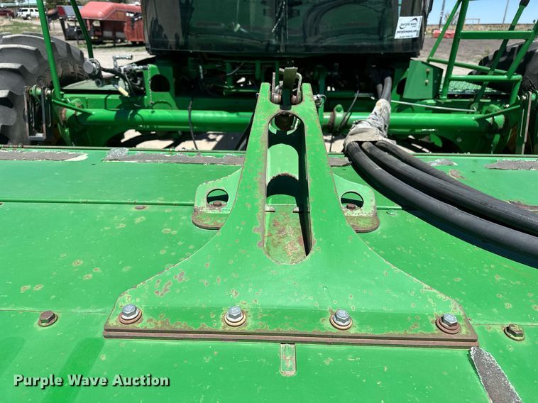 image for item DF8502 2013 John Deere R450 swather / windrower