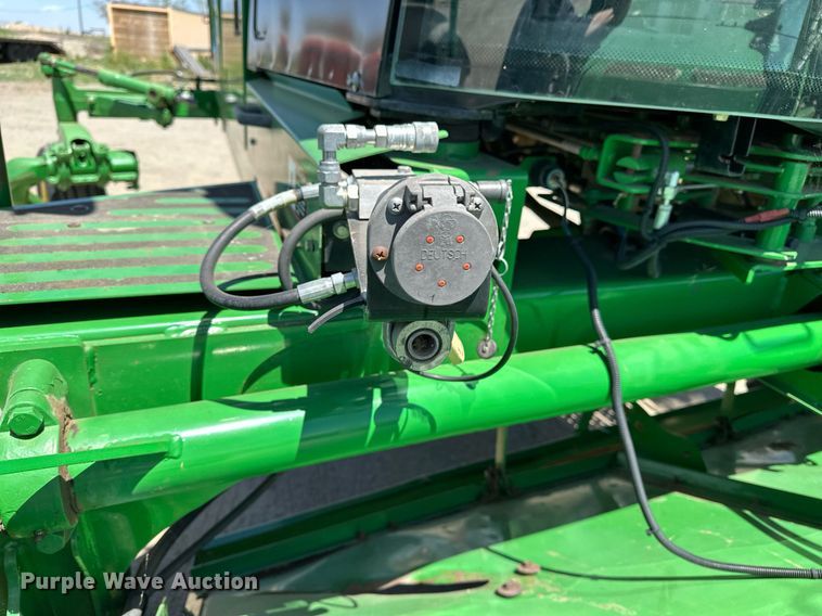 image for item DF8502 2013 John Deere R450 swather / windrower
